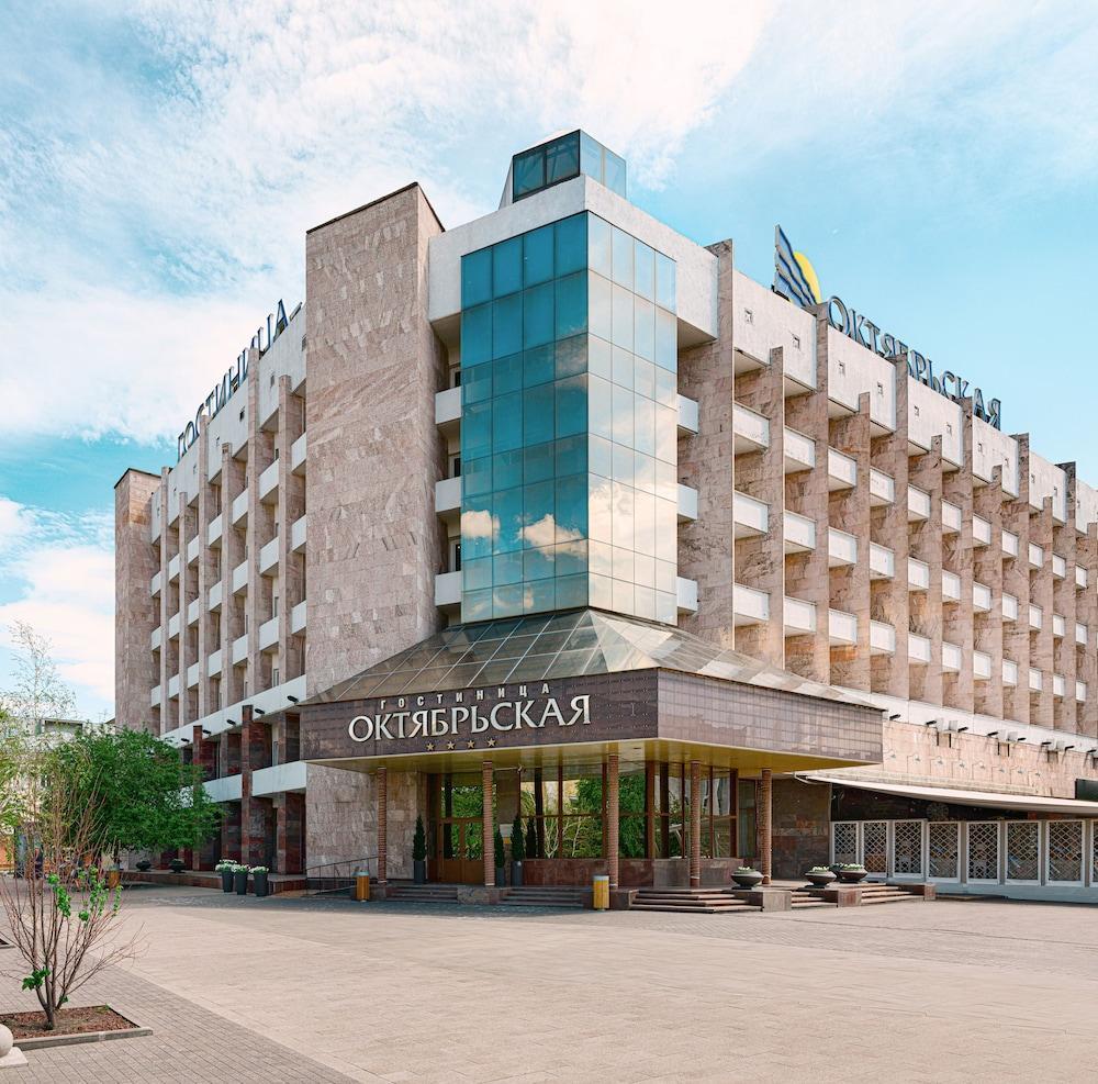 Oktyabrskaya Hotel Krasnoyarsk Exterior photo